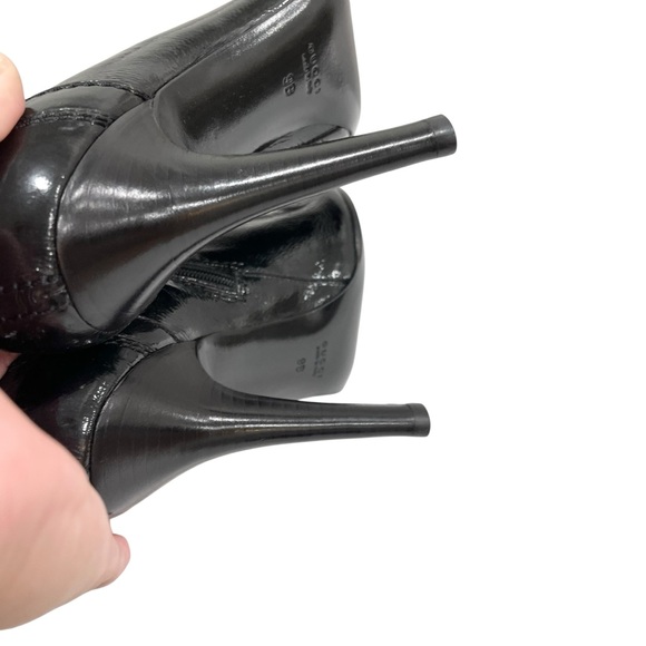 Gucci Hysteria Black Patent Leather Ankle Boots - Picture 8 of 10